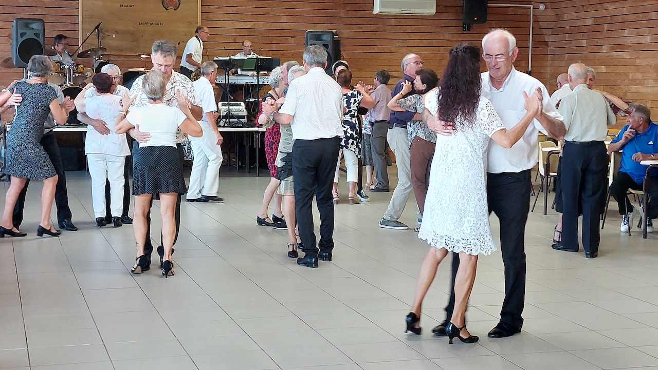 09_10_2022 bal à papa danseurs (2).jpg